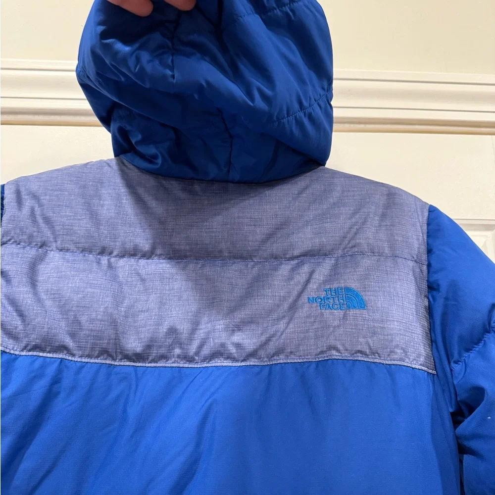The North Face Kids Two-Tone and reversible Blue Puffer Jacket - Picture 4 of 6